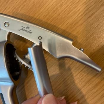 Kırılan Çelik Görünümlü Jumbo Sarımsak Ezeceği.