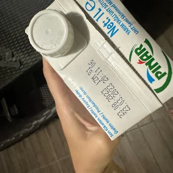 Pınar Et Ve Süt Yeni Bir Paket Süt Açtık Bozuk Çıktı