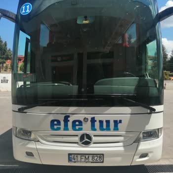 Efe Tur Eski Otobüslerle Kötü Hizmet Vererek Yolculu Taşıyor