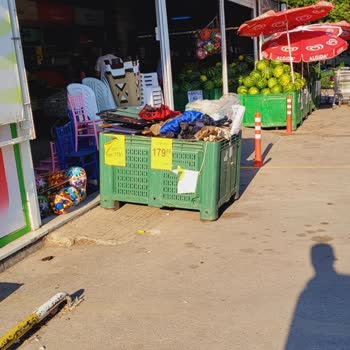 Bursa Büyükşehir Belediyesi Tretuvarların İş Yerleri Tarafından Kapatılması