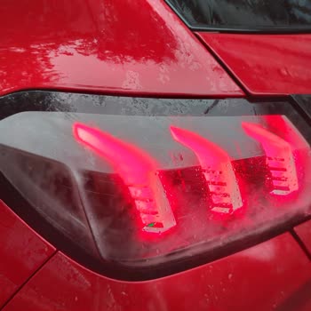27.04.2023 Satın Almış Olduğum Peugeot 208 Multimedya Donma Sorunu
