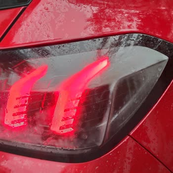 27.04.2023 Satın Almış Olduğum Peugeot 208 Multimedya Donma Sorunu