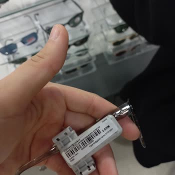Rayban Güneş Gözlüğü İç Cam Yansıması