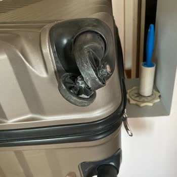 Borelli Deichmann Alınan Valiz Tekeri