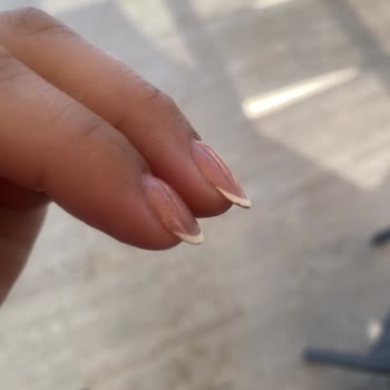 Hazal Akbay Beauty Kalıcı Ojemin 2 Günden Sonra Soyulmaya Başlaması