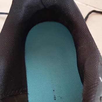 Boyner Mağazası Under Armour Marka Ayakkabı Yırtıldı