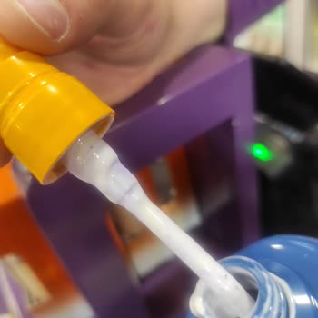 Nivea 50 Faktör Güneş Kreminin İçinden Başka Maddeler Çıktı...!