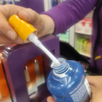 Nivea 50 Faktör Güneş Kreminin İçinden Başka Maddeler Çıktı...!