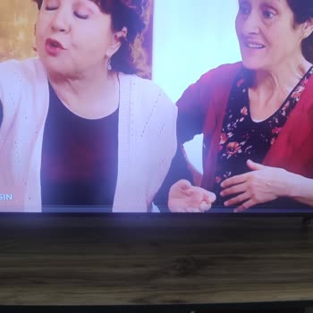 Garanti Biter Bitmez Samsung TV Panelinde Çizgi Oluşması