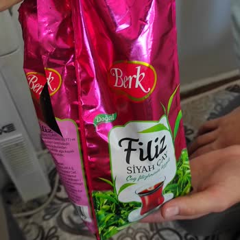 Berk Çayın İçinde Böcek Çıktı!