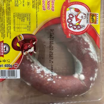 Buz Dolabında Kapalı Ambalaj İçinde Bozulan Beşler Sucukları