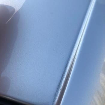 Renault 2023 Megane Sedan Tavandaki Oluk Bölümündeki Boya Solması Ve Çapakları