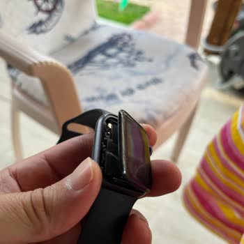 Apple Watch 6 Ekranı Ayrıldı