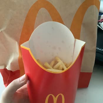 McDonald's Mimaroba Ürün Kalitesi ve Miktarı Yerlerde
