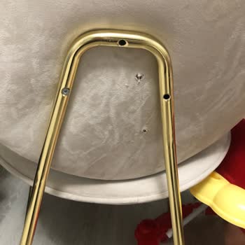 Vivense Paris Yemek Odası Sandalyelerim Sürekli Çıkıyor