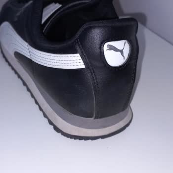 In Street Puma Spor Ayakkabının İç Astarı Yırtılması