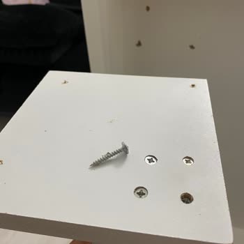 Özüer Mobilya Yemek Masası Yemek Yerken Devrildi