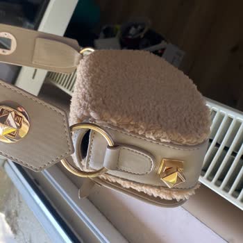 Kremlin.co Farklı Gelen Çanta