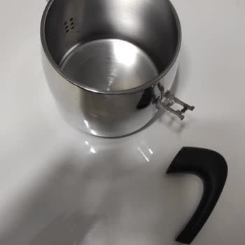 Jumbo 6500 Çaydanlık Setinin Tutacağının Bir Türlü Onarılmaması!