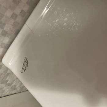 Cerastyle Lavabonun Bir Çok Yerden Çatlaması