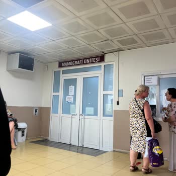 Ege Üniversitesi Hastanesi Mamografi Ünitesindeki Tek Doktorla Mücadele
