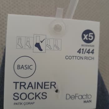 DeFacto Yanıltıcı Çorap Ürünü