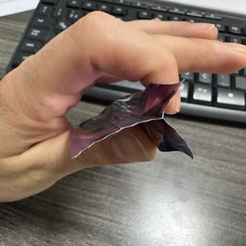 Ülker Paket İçerisinden Çıkmayan Çikolata.