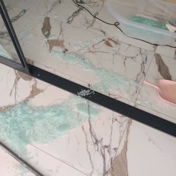 İnova Cam Balkon Mersin Firması Satış Sonrası Hiç Yardımcı Olmuyor.