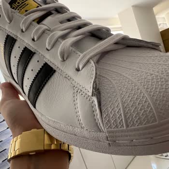 Adidas 2023 Üretimi Superstar Dikiş Hatalarıyla Dolu