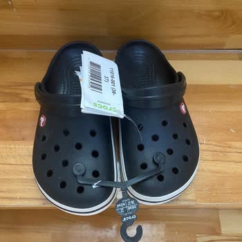 Carrefour SA Crocs Terlik Biri Büyük, Biri Küçük Gönderildi.