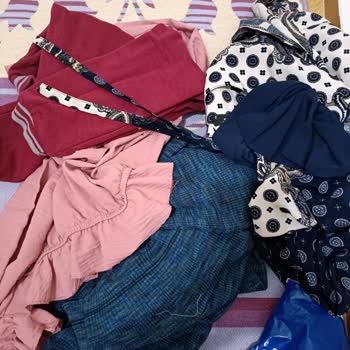 Miniskiidss Instagram Abiye Yerine 4 Parça Paçavra Yolladılar