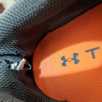 Under Armour Teknik Yetersizliği