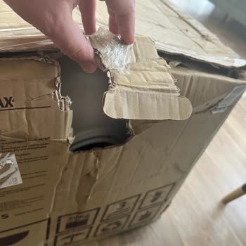 Evofone Kırık Dökük Bir Şeyi Paketleyip Yollamış!