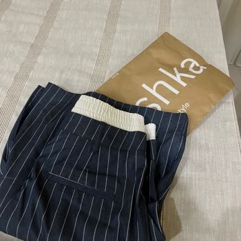 Bershka Yanlış Ürün Sorunu (Cüzdan Yerine Kapri Geldi:)