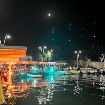 Seferihisar Belediyesinin, Sığacık Kıyısını Tüccarlara Teslim Etmiş