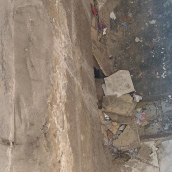 Esenler Belediyesi Kırık Kanalizasyon Kapağı