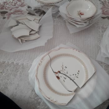 Schafer Yemek Takımı Kırık Geldi