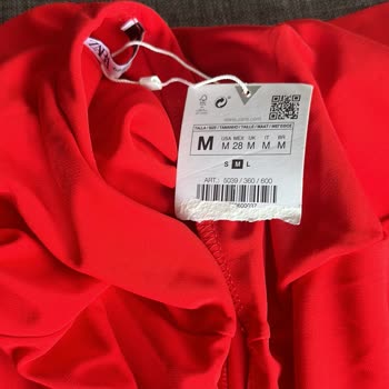 Zara Sıfır Pantolonda Kan Lekesi Skandal Durum