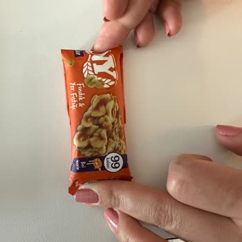 Corny Tahıl Bar Ambalaj Yarısı Boş