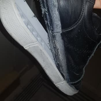 Derimod Ayakkabı Tabandan Ayrıldı