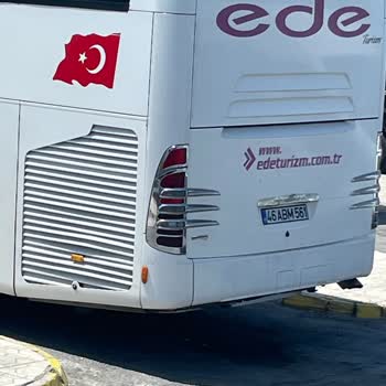 Öz Elbistan Seyahat Hayrına Götürüyorlar Sanki...