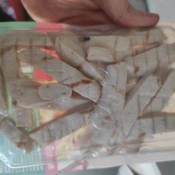 Lezita Tavuk Göğsünden Sinek Çıktı