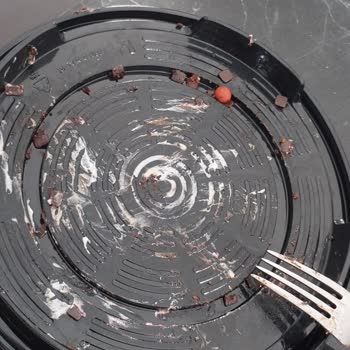 Harras Pasta İçinde Vişne Çekirdeği