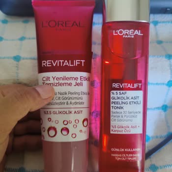 Loreal Paris L'Oreal Paris Yüz Yıkama Jeli Yüzümü Yaktı