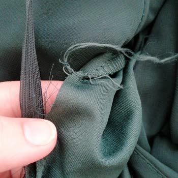 Tesettür Çarşım Kaba Ve İlgisiz Sorumlu