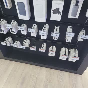 Teknosa Müşterisi İle Dalga Geçiyor