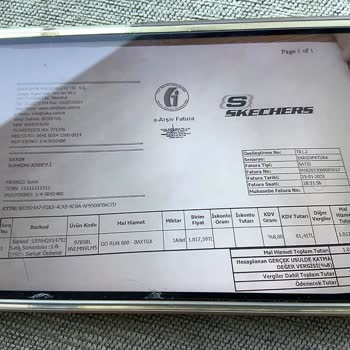 Skechers Şikayet Var Ayaklanın Kısa Süre Yan Tarafının Açılması