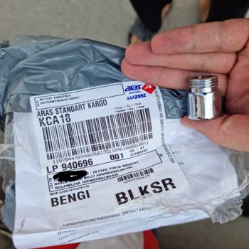 Aras Kargo Paketi Alel Acele Teslim Edip, Kaçıyor.