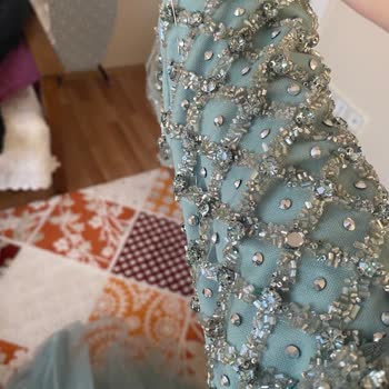 Gülay Giyim Bizi Saf Yerine Koydular