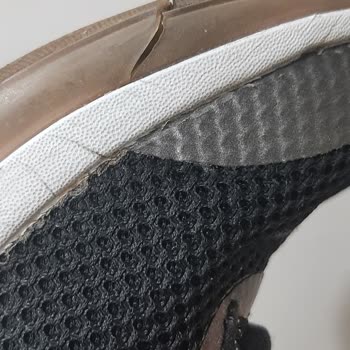Skechers Ürünlerinin Arkasında Durmuyor!